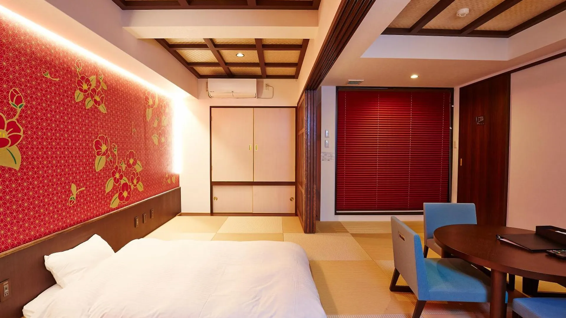 Hotel Sanrriott Kitahama Osaka 4*,
